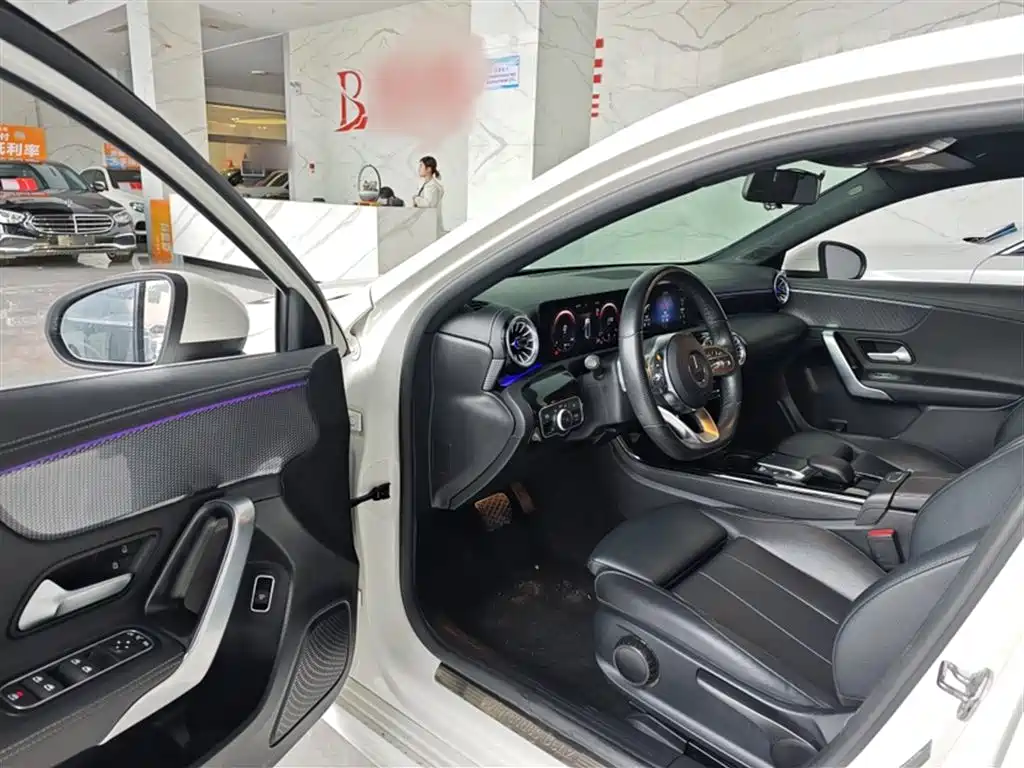 Mercedes-Benz A-Class 2022 A 200 L Sport Sedan Dynamic фото 20