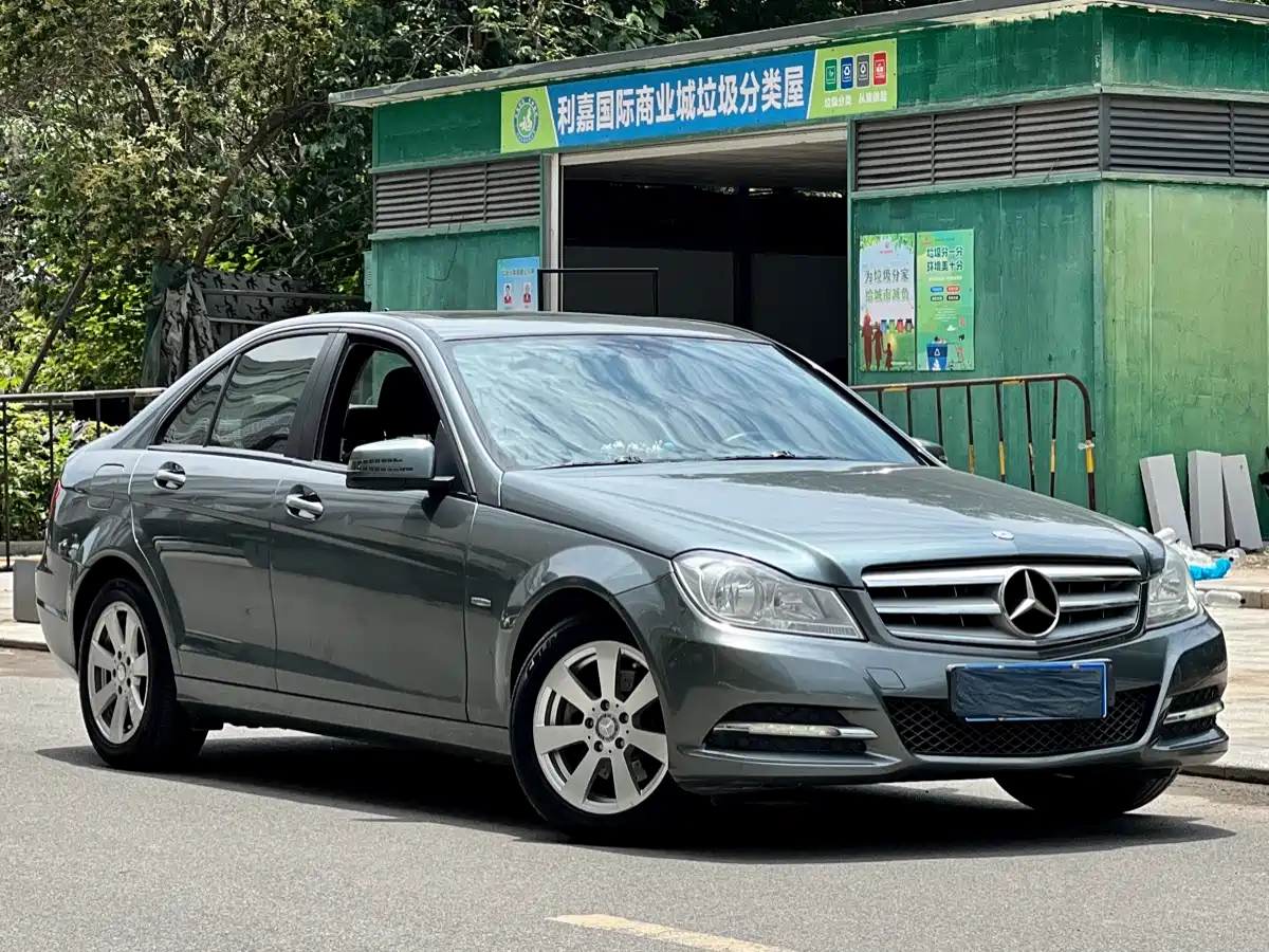 Mercedes-Benz C-Class 2011 C 180K Classic фото 3