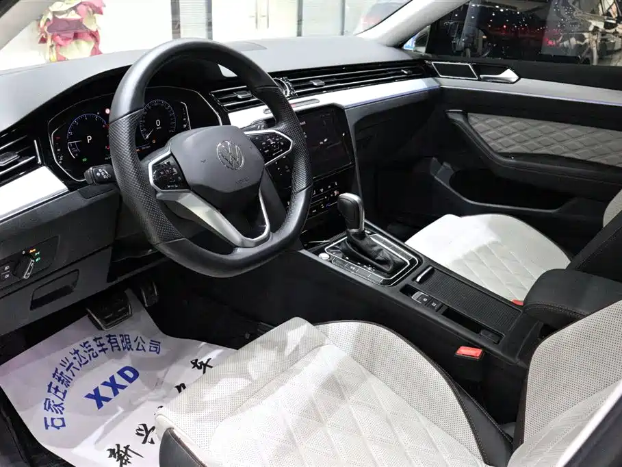 Volkswagen Magotan 2023 Model 2 Million Commemorative Edition 330TSI DSG Luxury фото 7