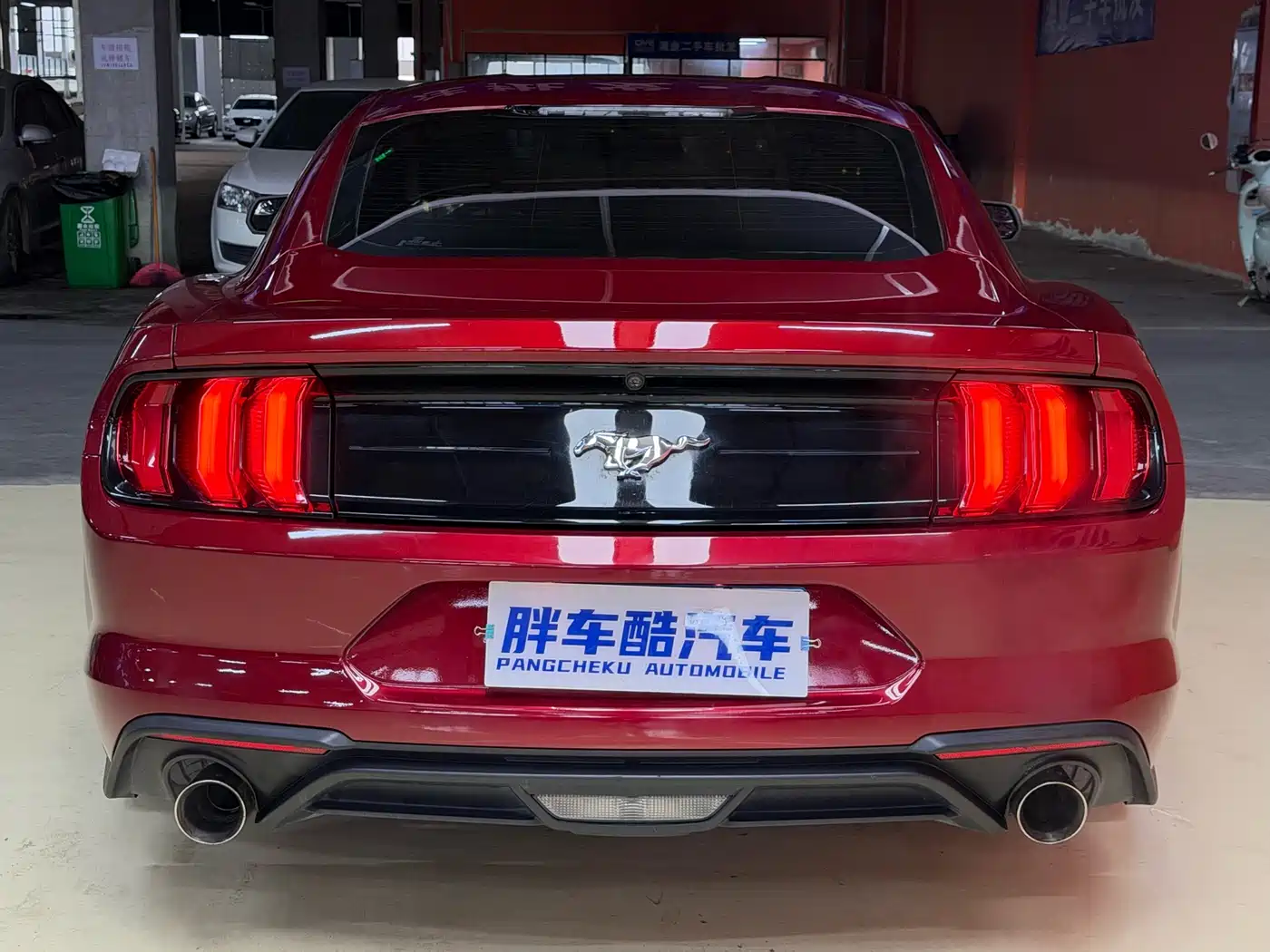 Photo 10 - Ford Mustang