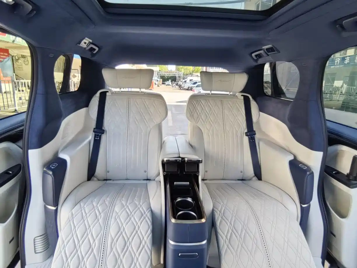 Buick GL8 2020 Avenir Four-Seat Prestige Edition фото 6
