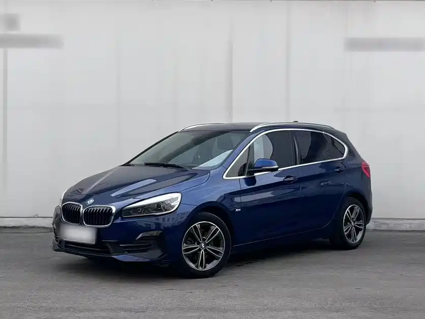 BMW 2 Series Touring 2018 218i M Sport Package фото 2