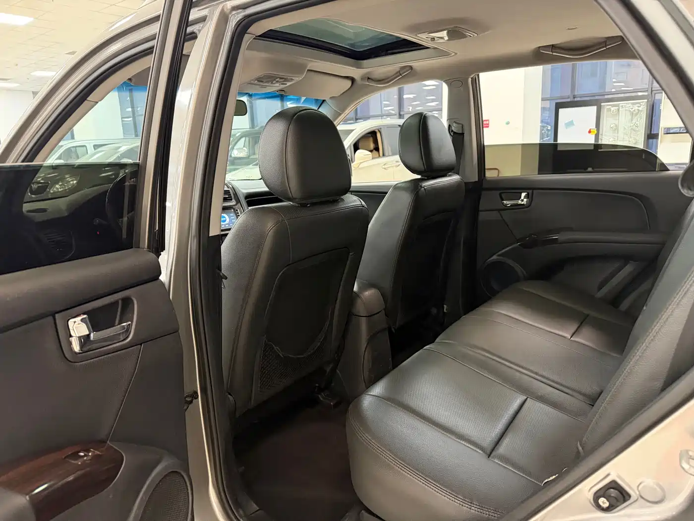 Kia Sportage 2013 2.0L Automatic 2WD GLS фото 8