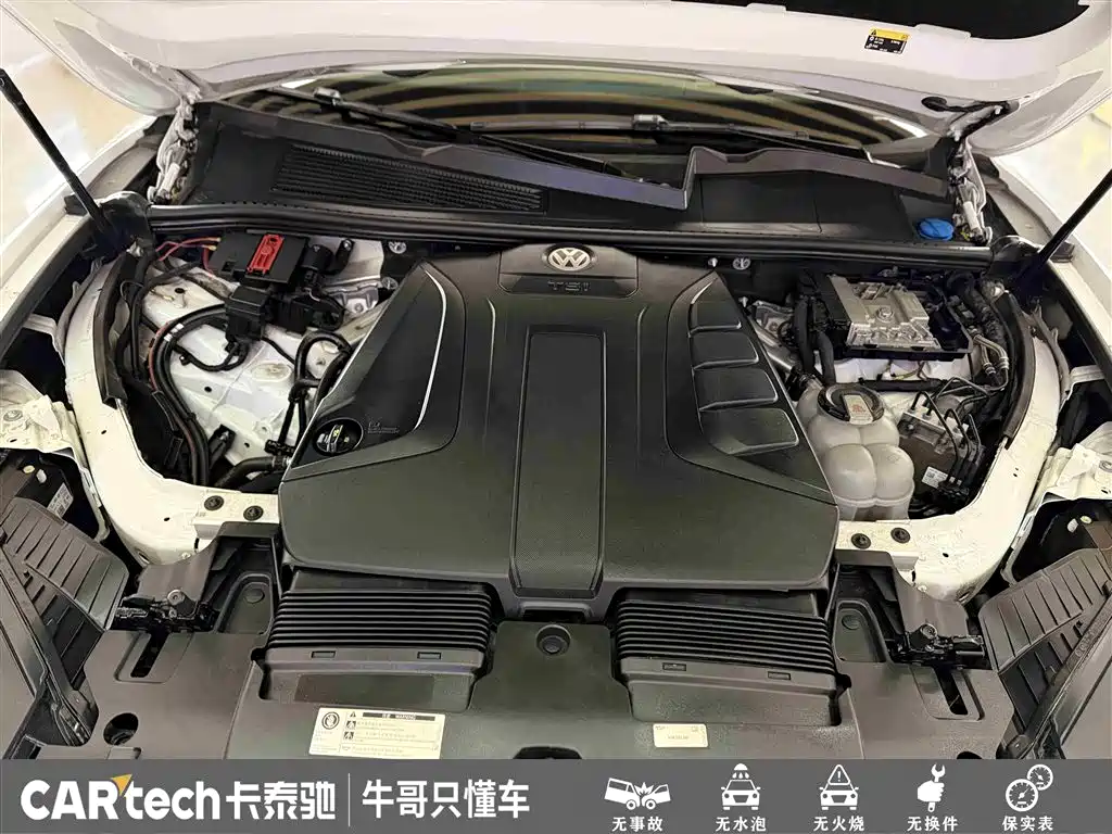 Volkswagen Touareg 2019 2.0TSI Sharp Wing Edition China V фото 27
