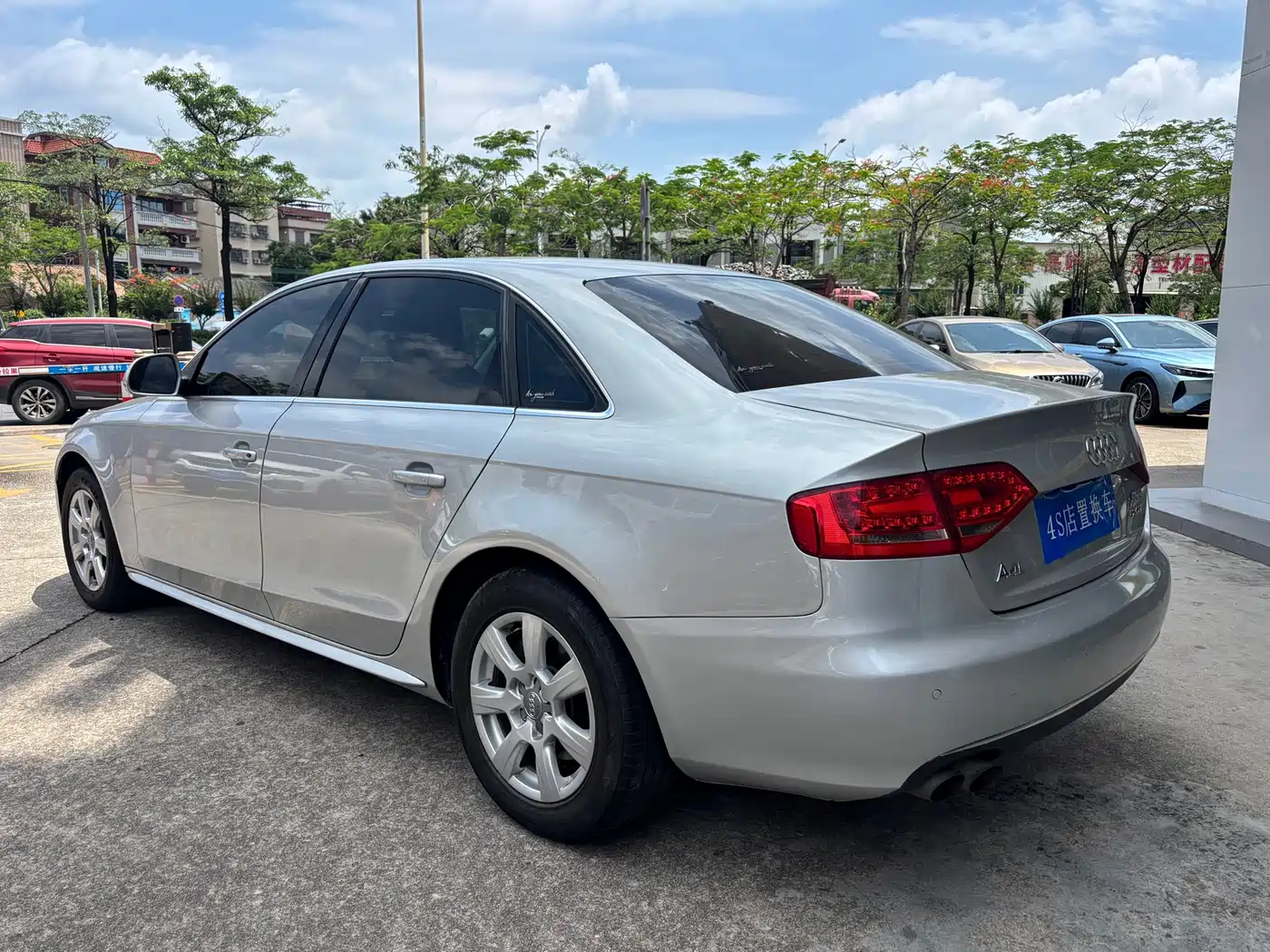 Audi A4L 2013 35 TFSI Automatic Comfort фото 4