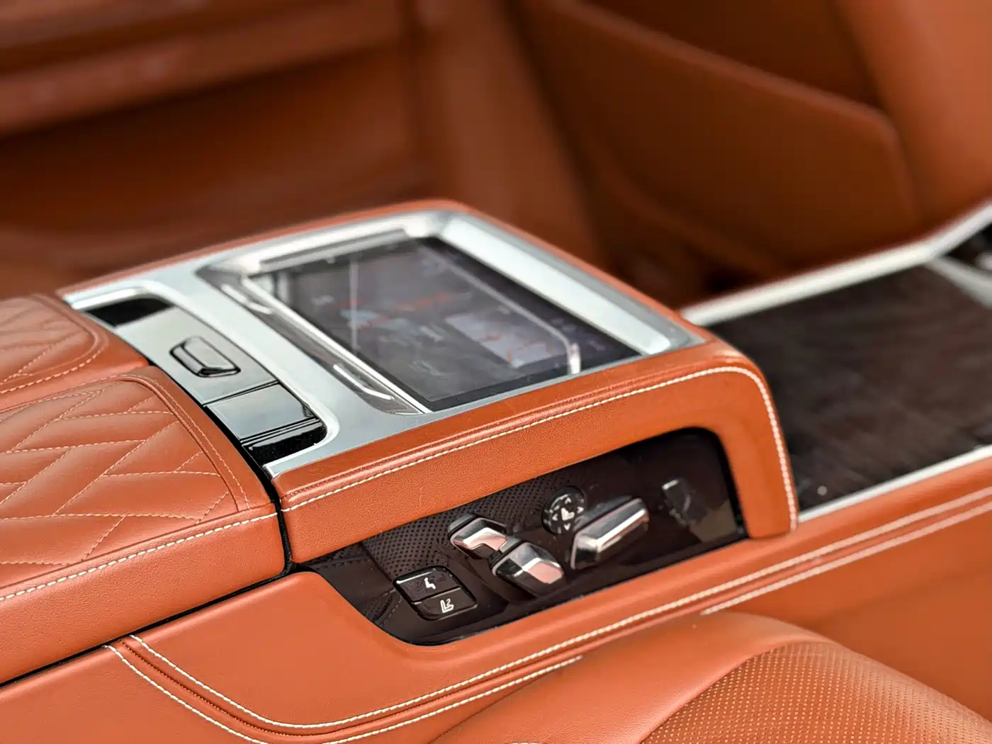 Photo 13 - BMW 7 Series