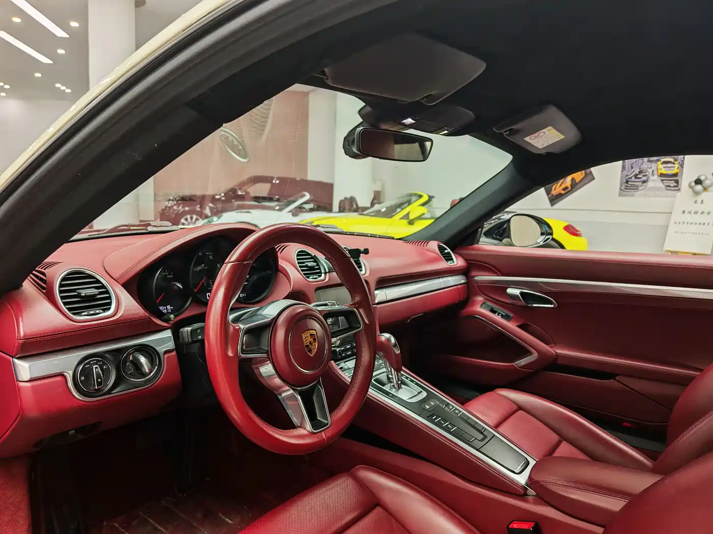 Porsche 718 2016 Cayman 2.0T фото 7