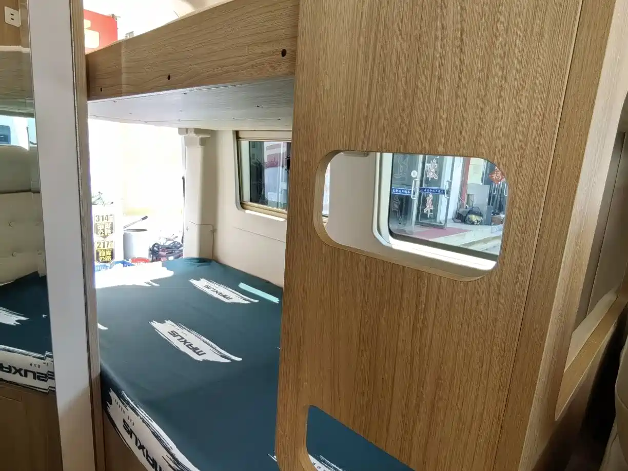 SAIC Maxus V100 RV 2023 2.0T Traveler V100 Mountain Retreat Edition Longitudinal Bed фото 19