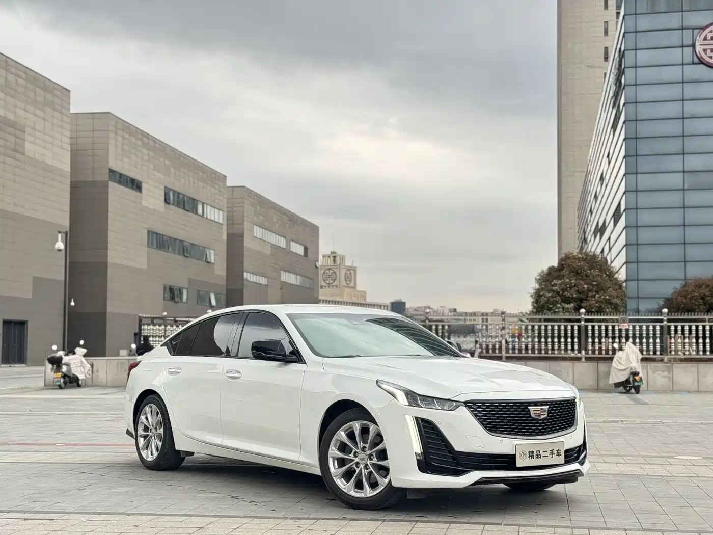 CADILLAC CT5
