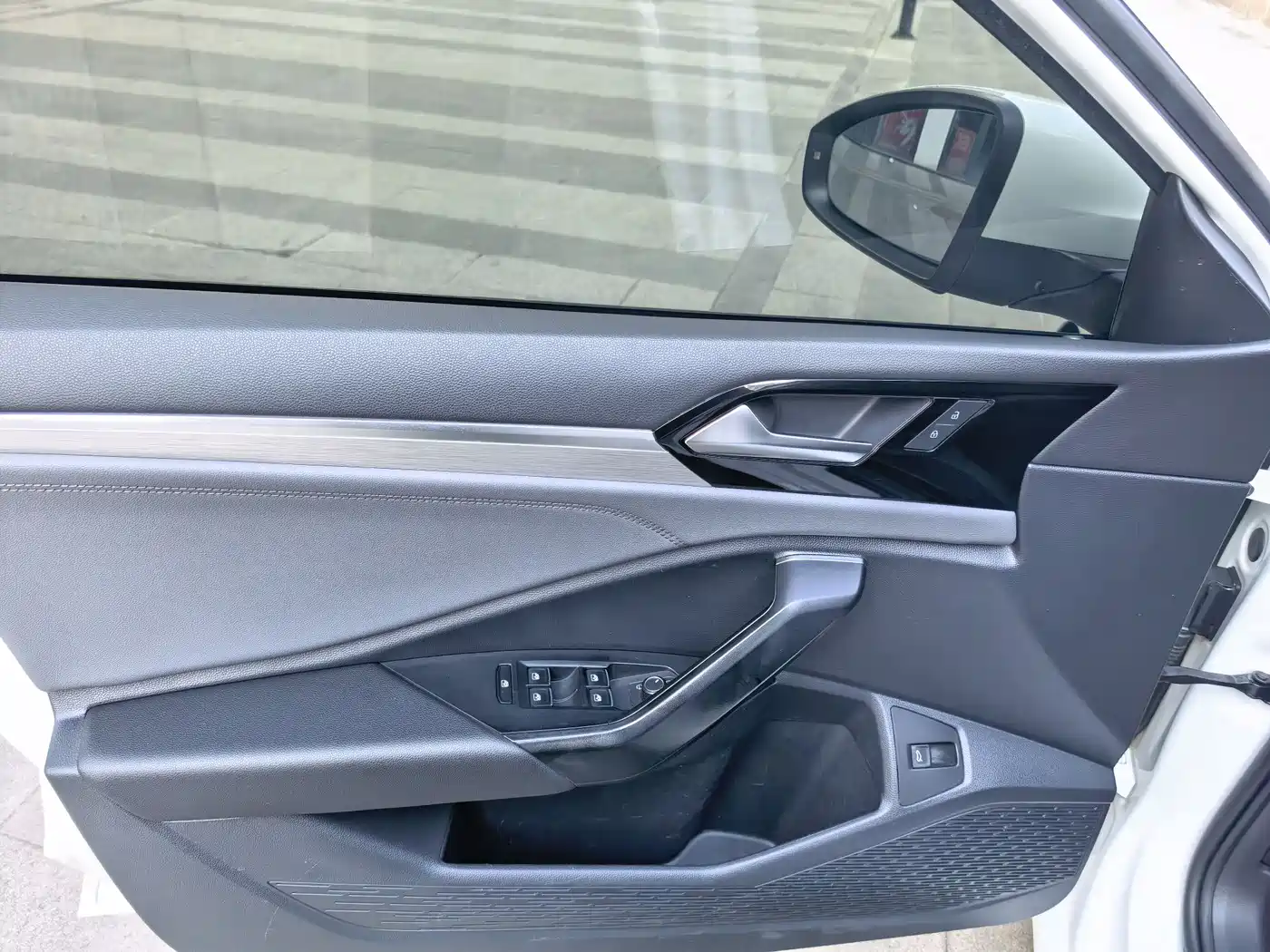 Volkswagen Sagitar 2022 280TSI DSG Surpassing Edition фото 7