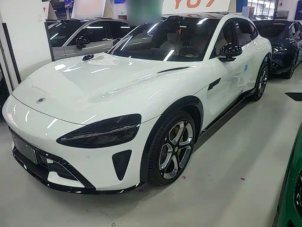Фото 1 - Xiaomi Auto Xiaomi YU7