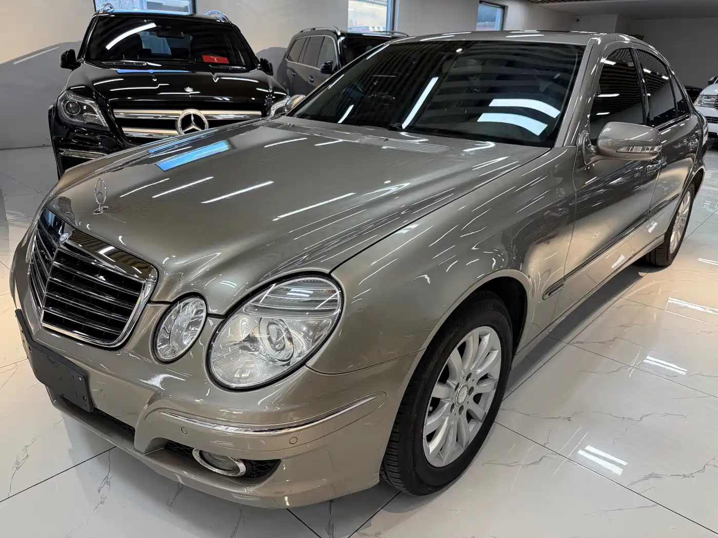 Mercedes-Benz E-Class 2008 E 230 Fashion фото 2