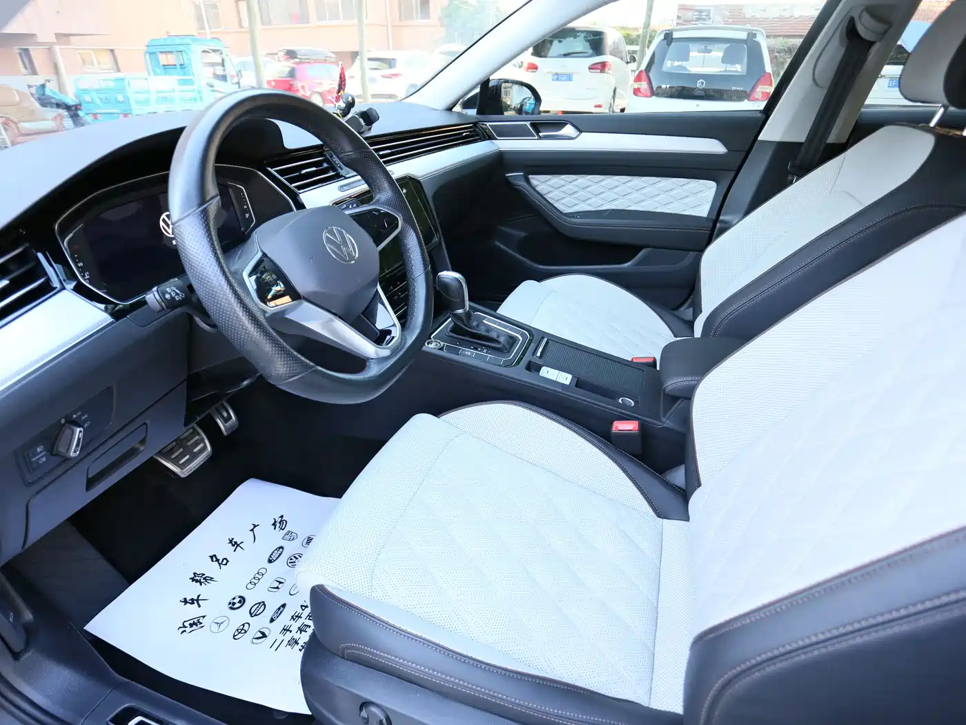 Volkswagen Magotan 2023 Model 2 Million Commemorative Edition 330TSI DSG Luxury фото 8