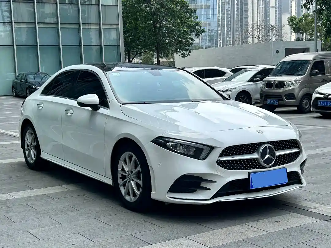 Mercedes-Benz A-Class 2020 A 200 L фото 3