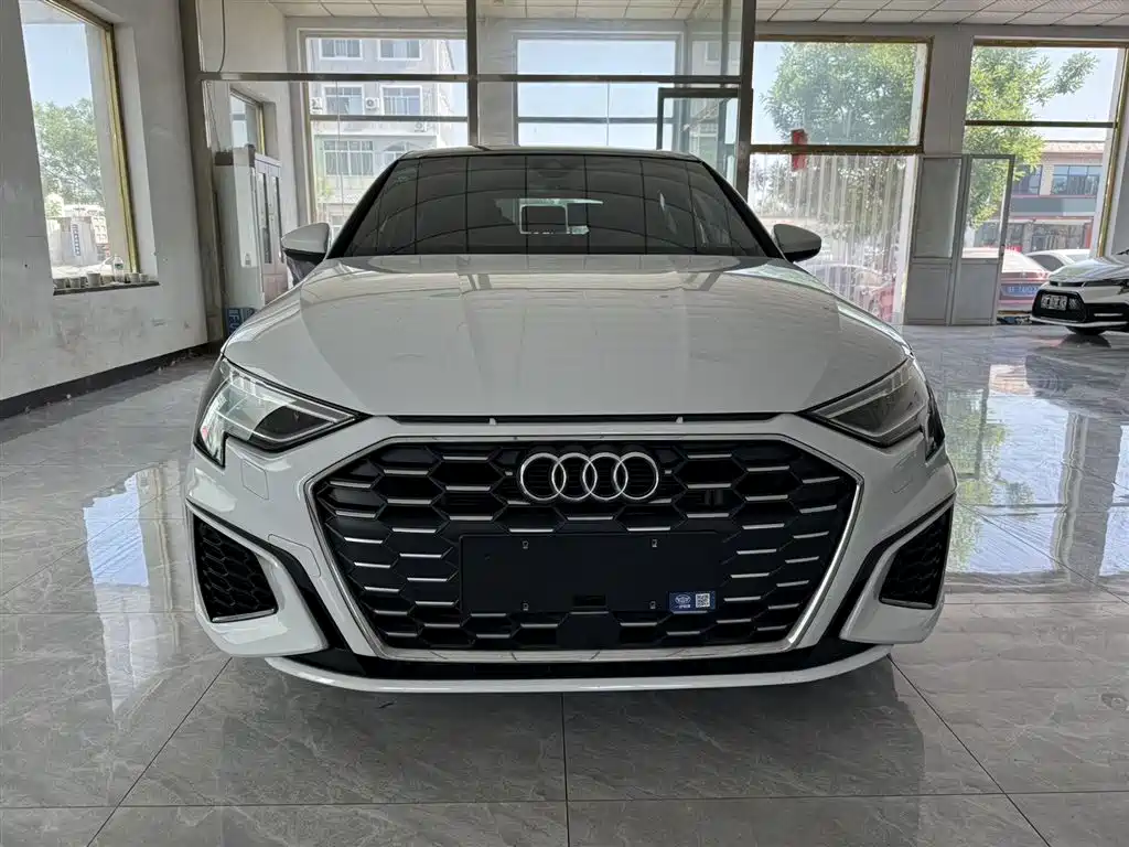 Audi A3 2023 Sportback 35 TFSI Fashion Sport фото 2