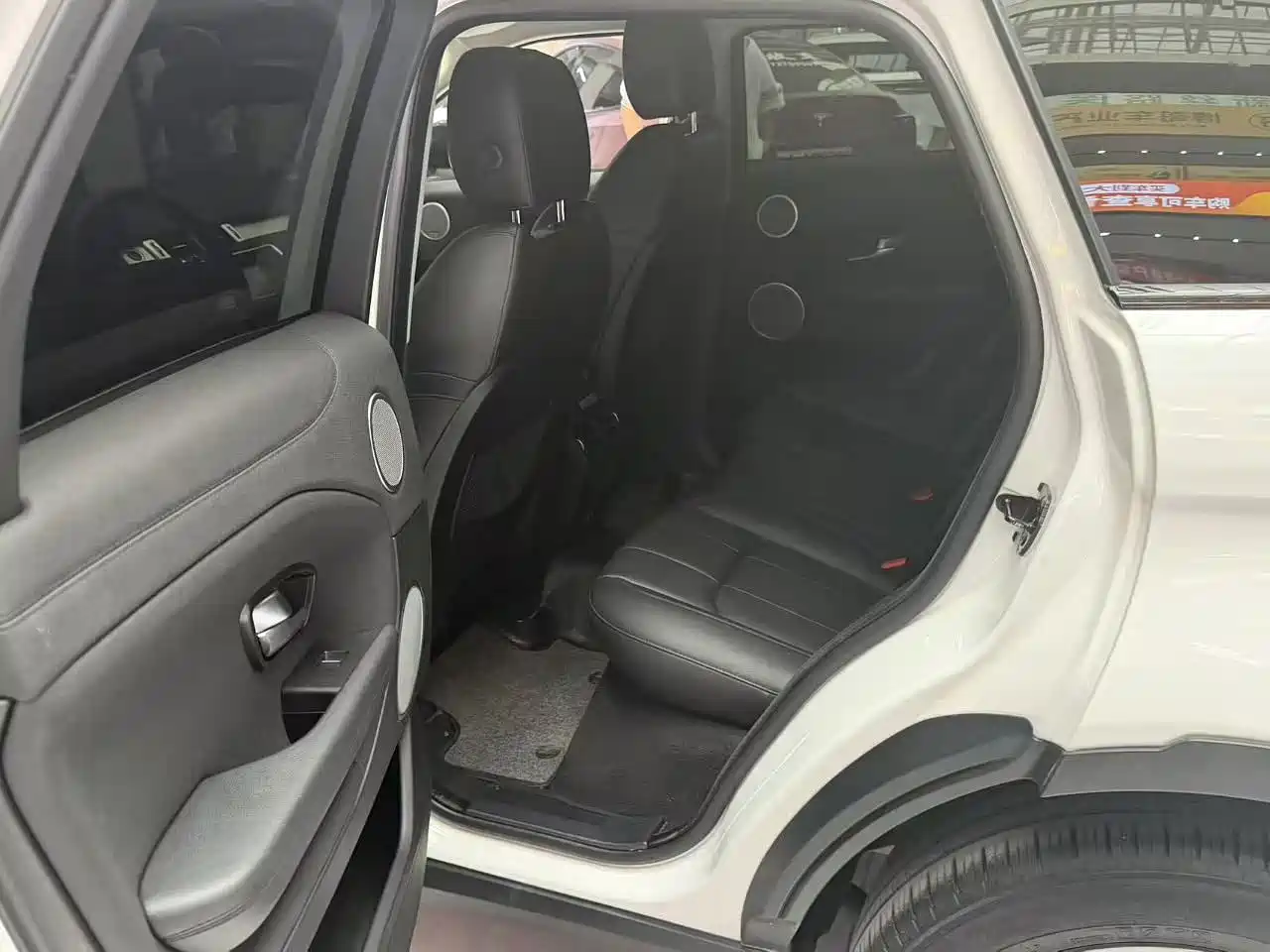 Land Rover Range Rover Evoque 2018 240PS SE Smart Edition фото 8