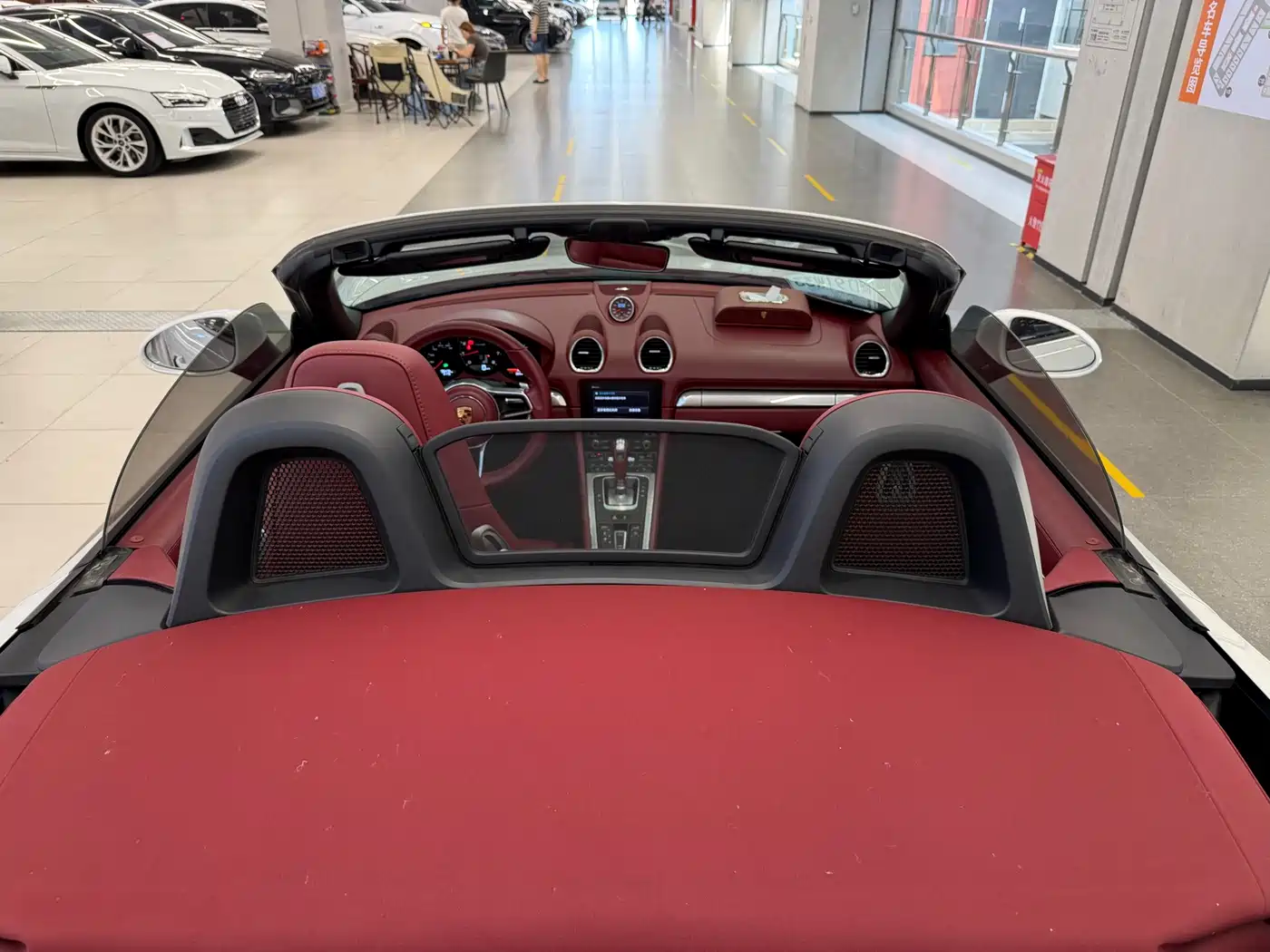 Porsche 718 2016 Boxster 2.0T фото 8