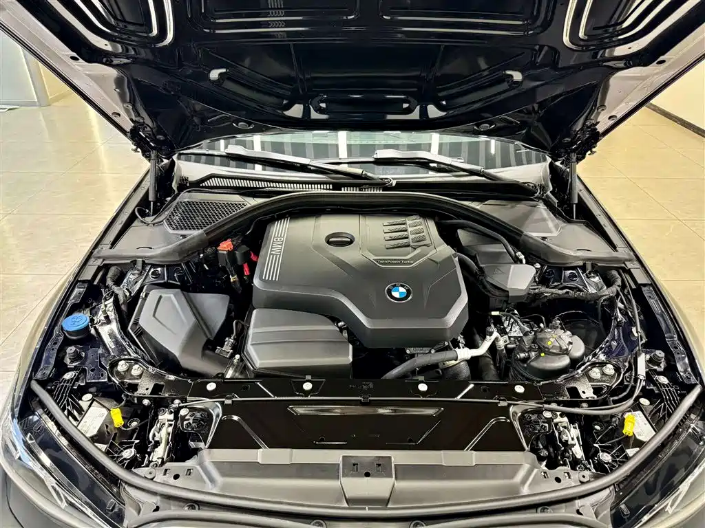 BMW 3 Series 2025 325Li M Sport Package фото 11