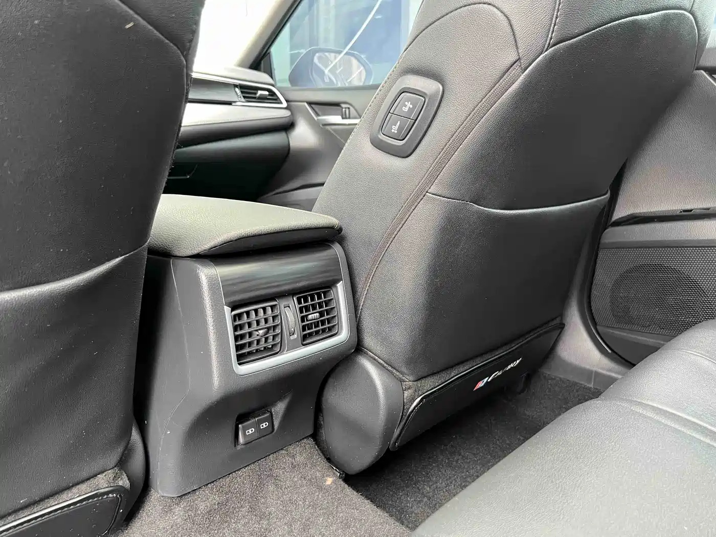 Toyota Camry 2023 2.5G Luxury Edition фото 14
