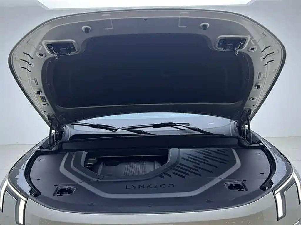 Фото 22 - Lynk & Co 900