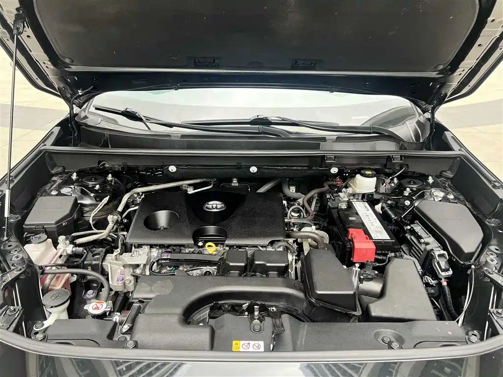 Toyota Wildlander 2023 2.0L CVT FWD LE фото 34
