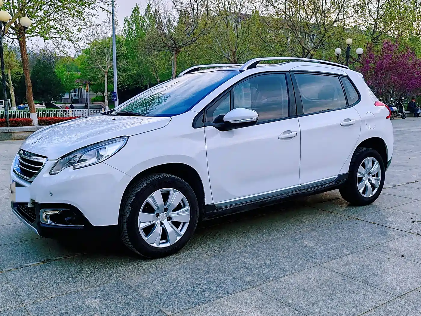 Peugeot 2008 2014 1.6L Automatic Fashion Edition фото 8