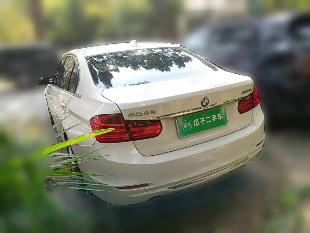 Фото 25 - BMW 3 Series