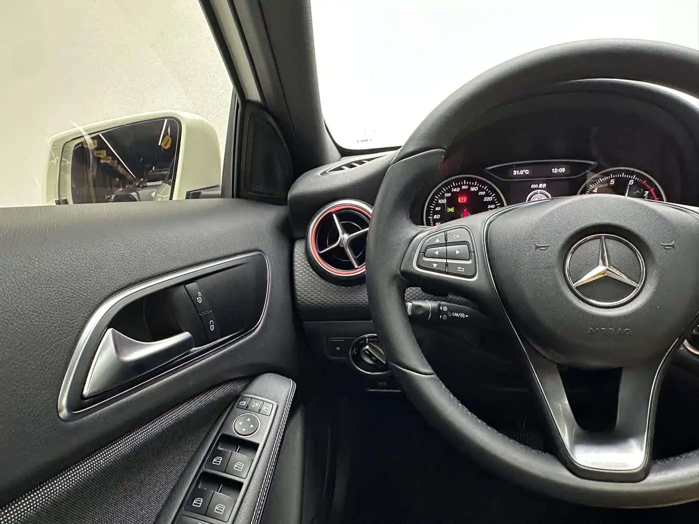 Mercedes-Benz A-Class (Import) 2017 A 200 Dynamic Edition фото 20