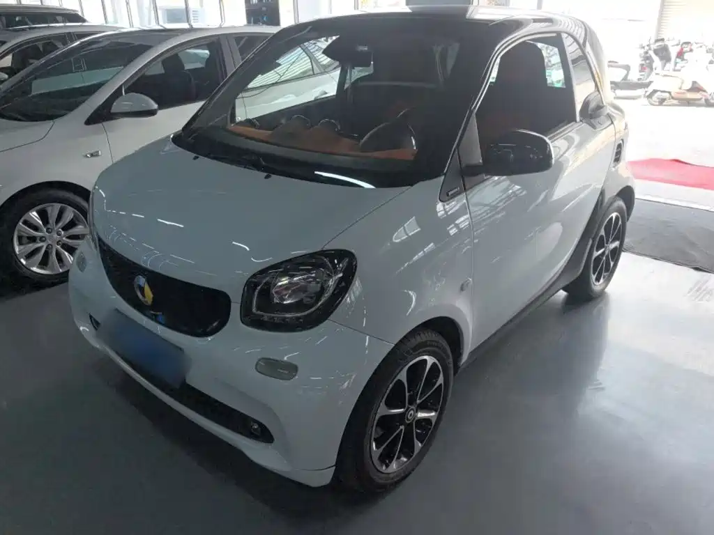 صورة 2 - smart fortwo