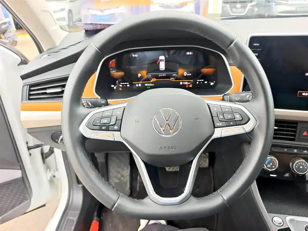 Volkswagen Bora 2025 200TSI DSG Joy Ride Navigation Edition фото 11