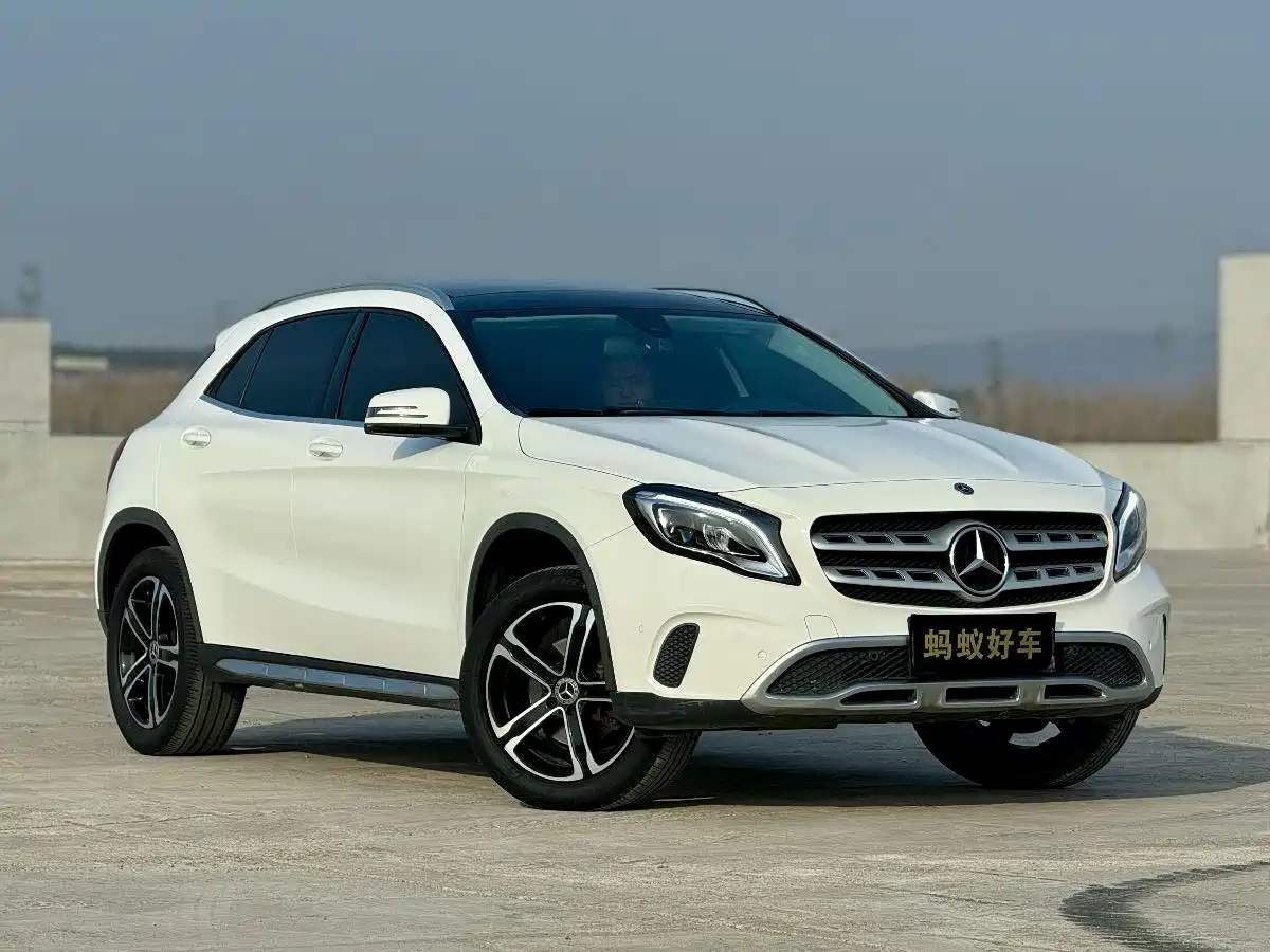 Mercedes-Benz GLA 2018 GLA 200 Fashion фото 3