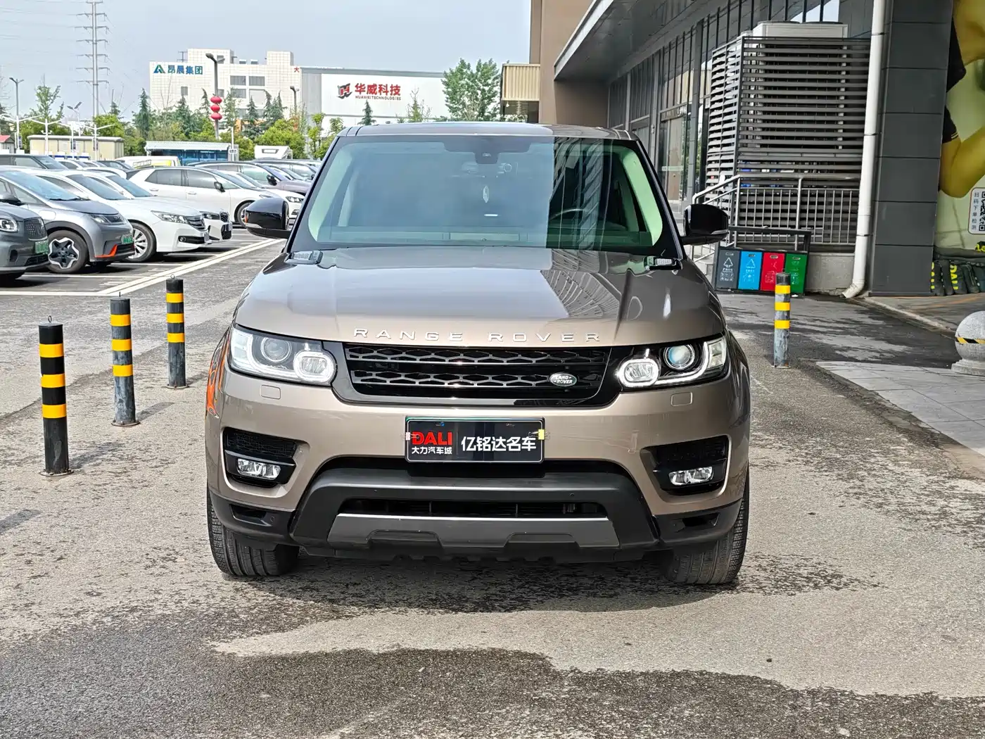 Land Rover Range Rover Sport 2016 Model 3.0 SC V6 HSE фото 2