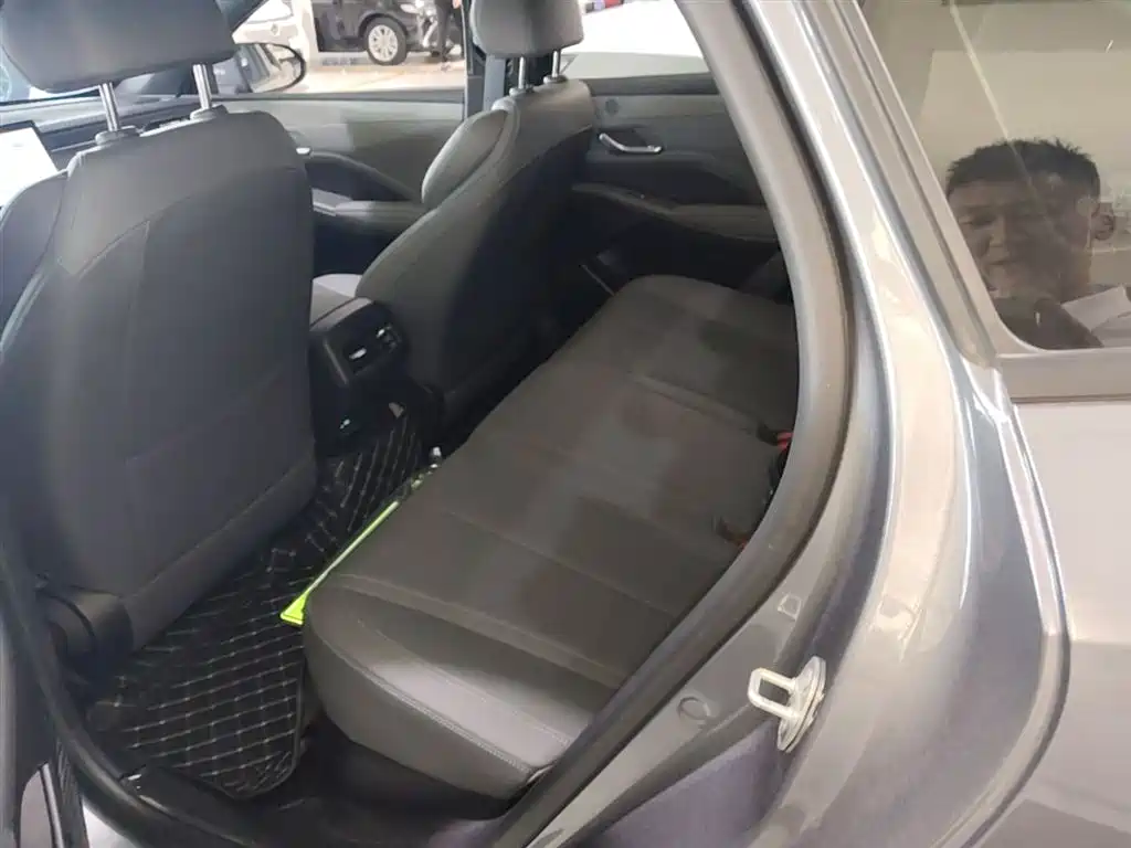BYD Qin PLUS 2025 DM-i Smart Drive 55KM Leader фото 17