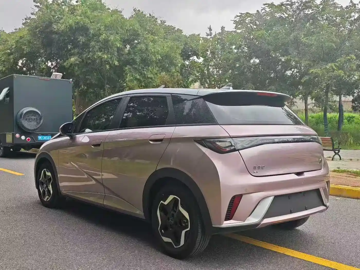 BYD Dolphin 2021 Model 405km Fashion Edition фото 9