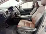 Фото 9 - Lexus RX