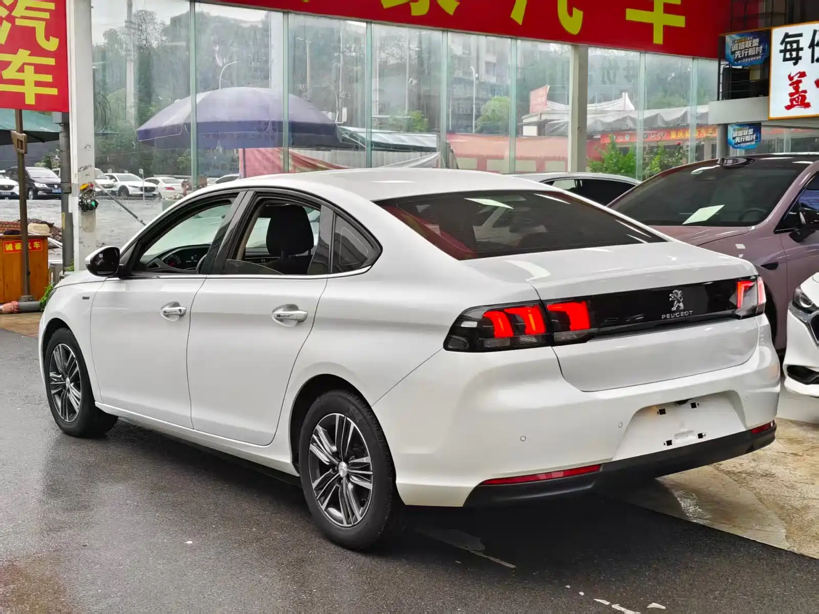 Photo 10 - Peugeot 308