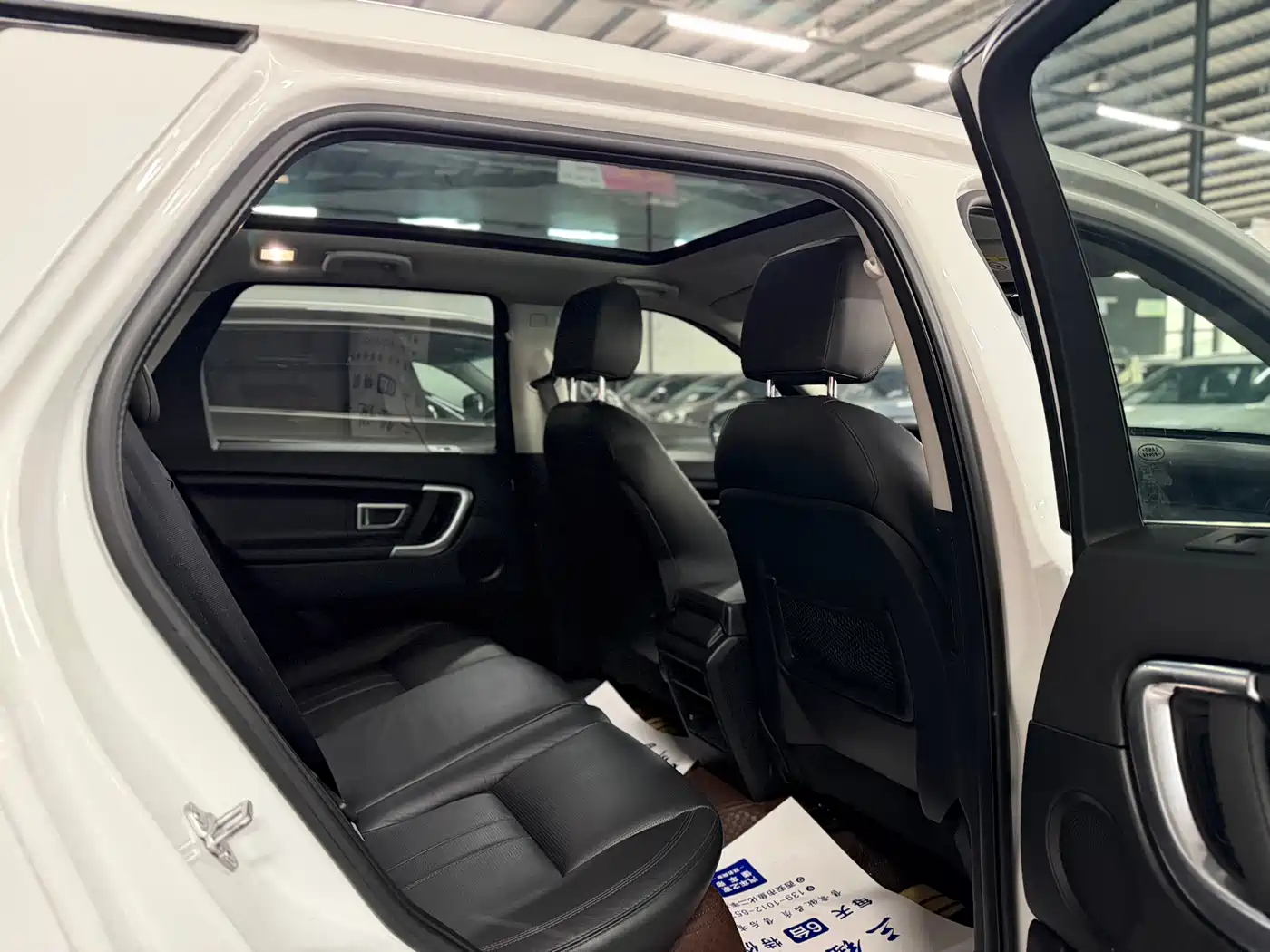 Land Rover Discovery Sport 2016 2.0T SE фото 14