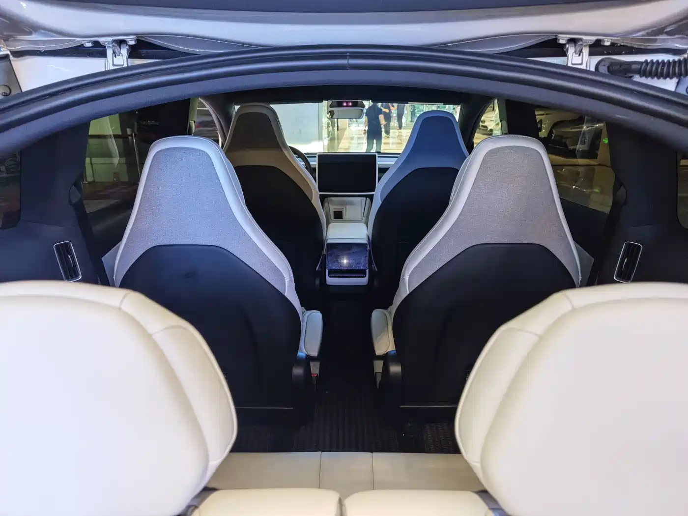 Tesla Model Y L 2025 2025 Facelift Long Range AWD