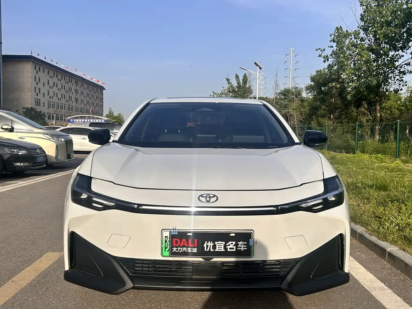 Toyota bZ3 2023 517km Elite PRO фото 2