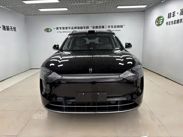 AITO Wenjie AITO M9 2025 Extended Range Ultra 52kWh 5-Seater — фото 3