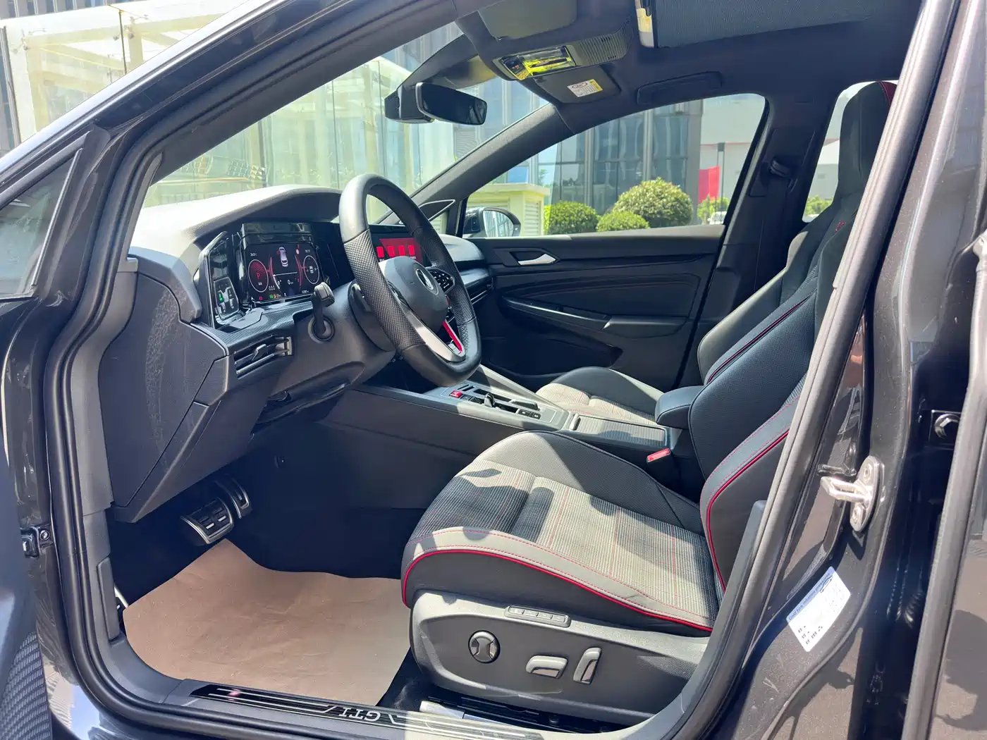 Volkswagen Golf GTI 2021 380TSI DSG GTI фото 6