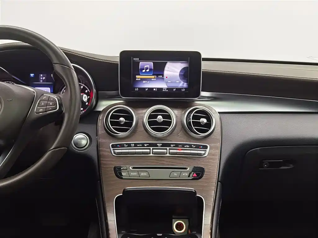 Mercedes-Benz GLC 2016 GLC 300 4MATIC Dynamic фото 12