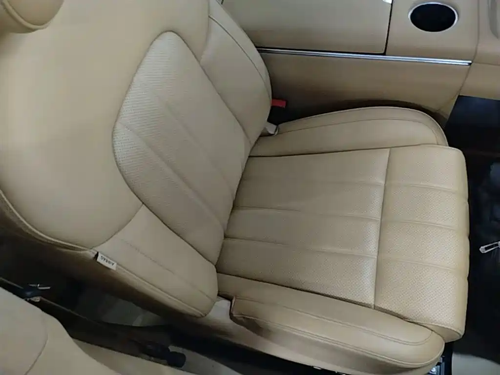 Voyah Auto Voyah Dreamer 2025 Model PHEV 4WD Premium QianKun Edition фото 25
