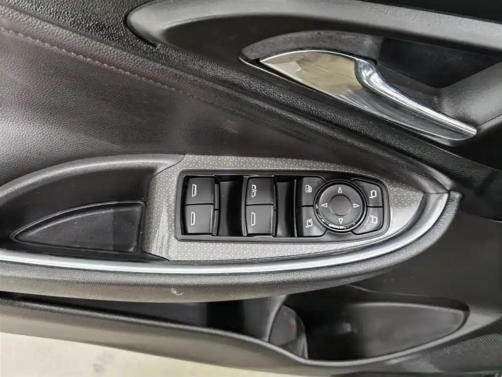 CHEVROLET MAI RUIBAO XL