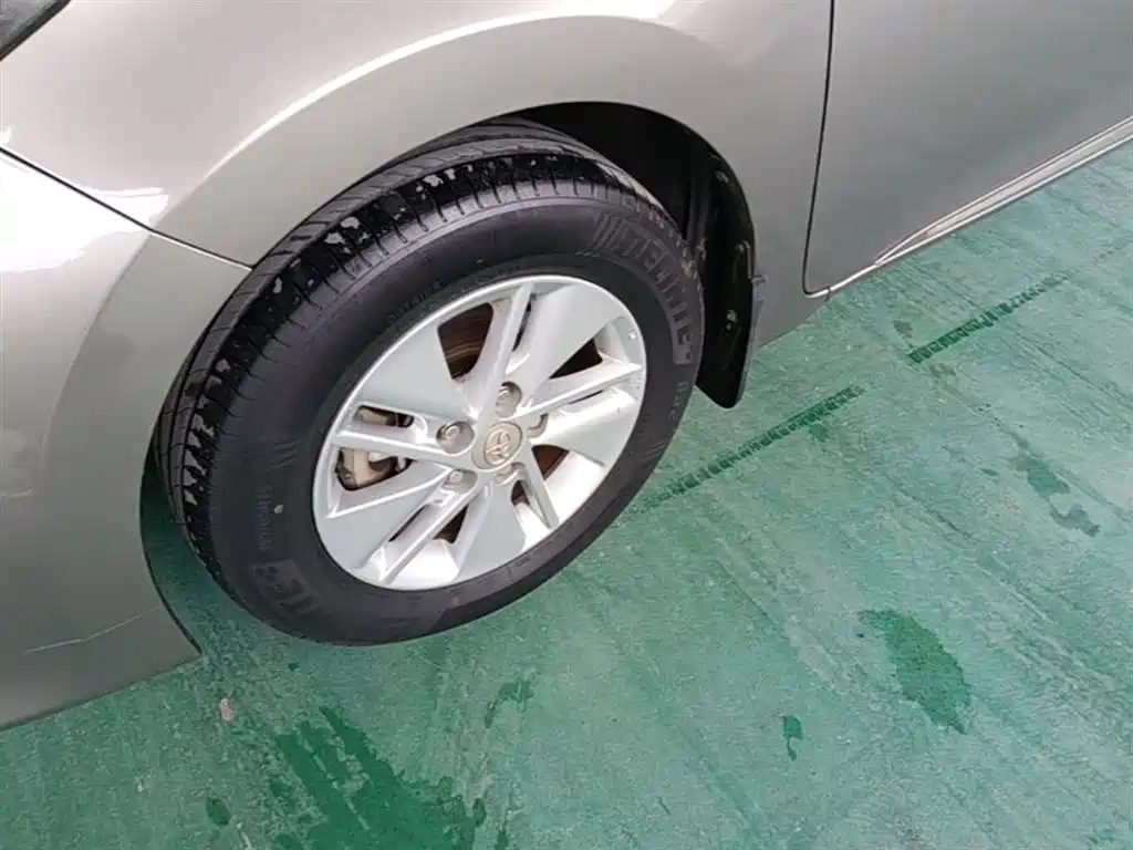 Toyota Corolla 2014 1.6L CVT GL-i фото 23