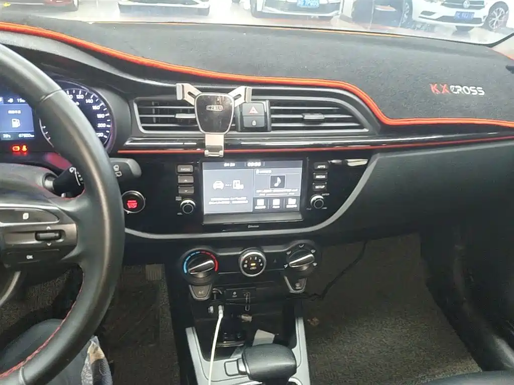 Kia KX CROSS 2019 1.6L Automatic Smart Sunroof Edition China VI фото 13