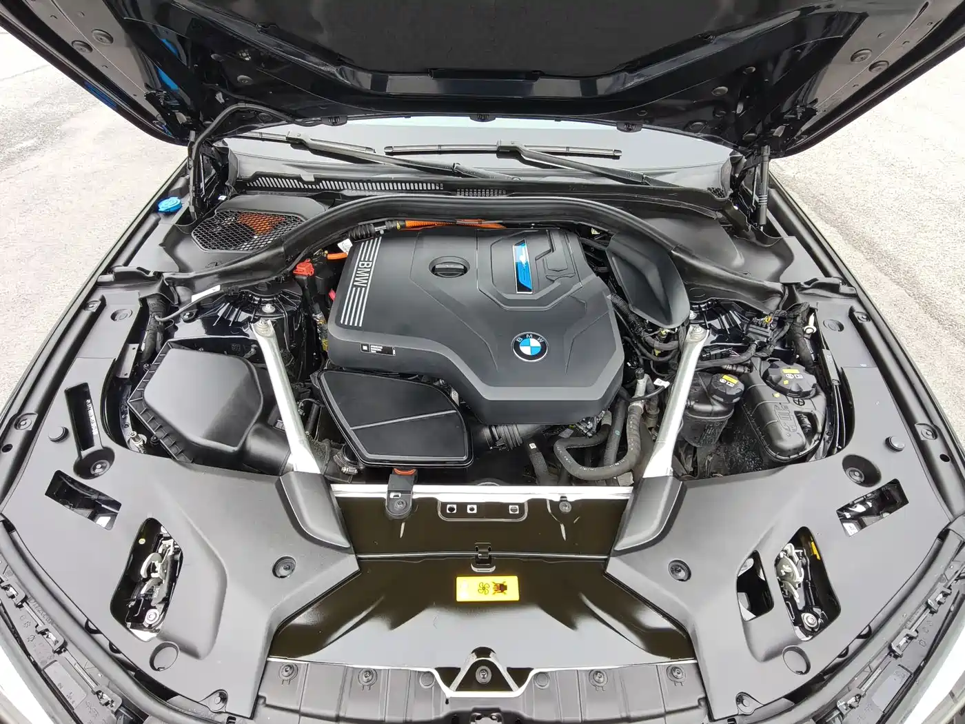 BMW 5 Series New Energy 2022 Facelift 535Le Pioneer M Sport Package фото 18