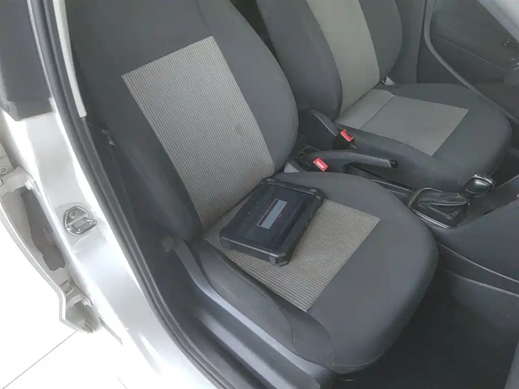 Volkswagen Polo 2016 1.4L Automatic Trend фото 25