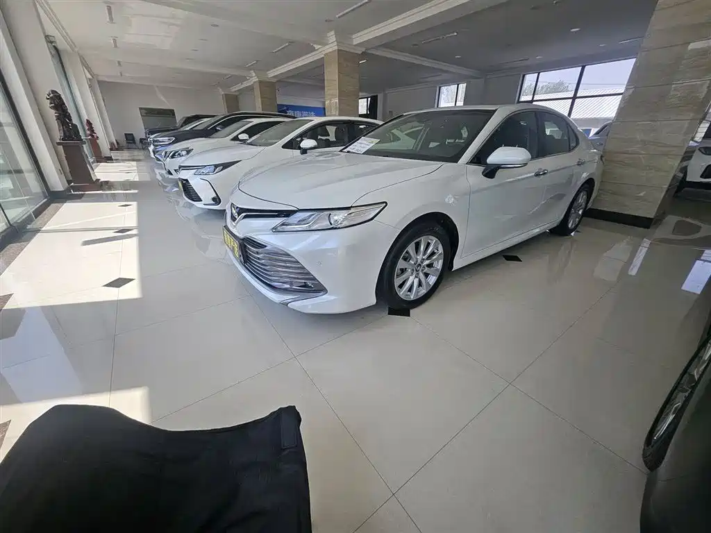 Toyota Camry 2019 2.0G Luxury (China V) фото 2