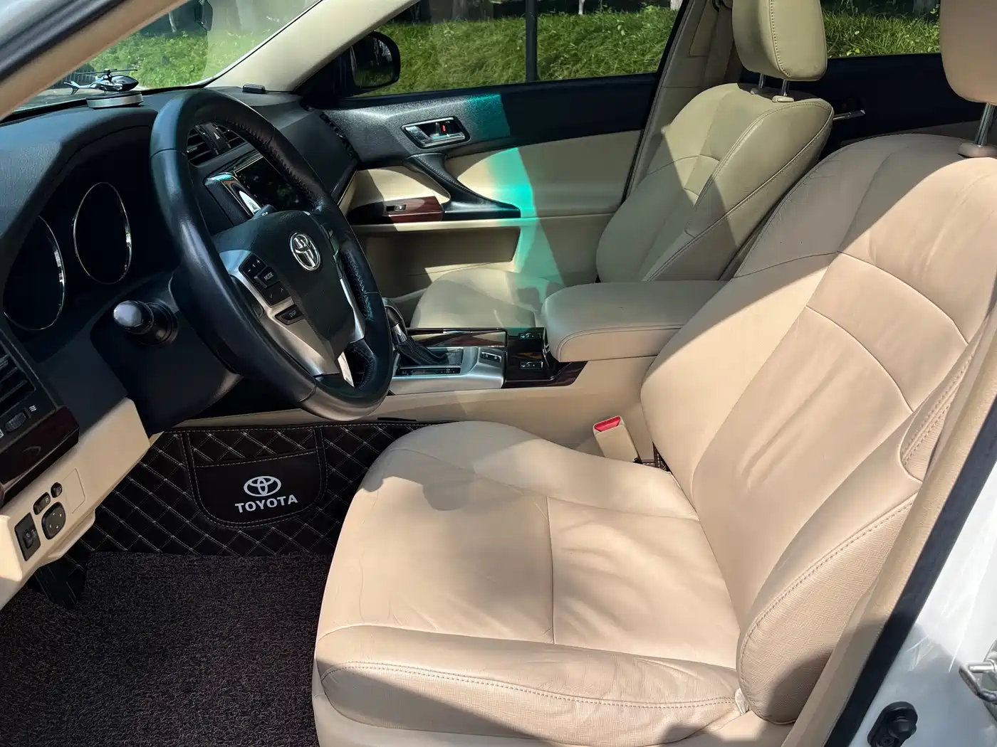 Toyota Reiz 2010 2.5V Style Elite Edition фото 11